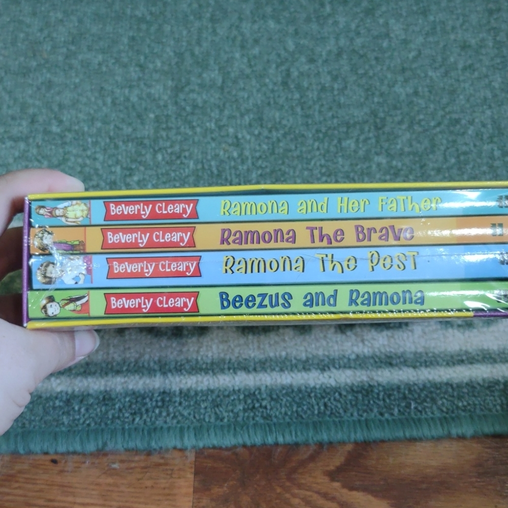 Book - Picture 3 of 4